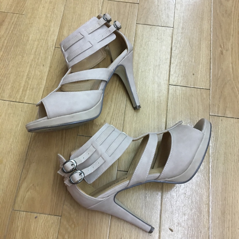 MODESTA Gladiator Heels